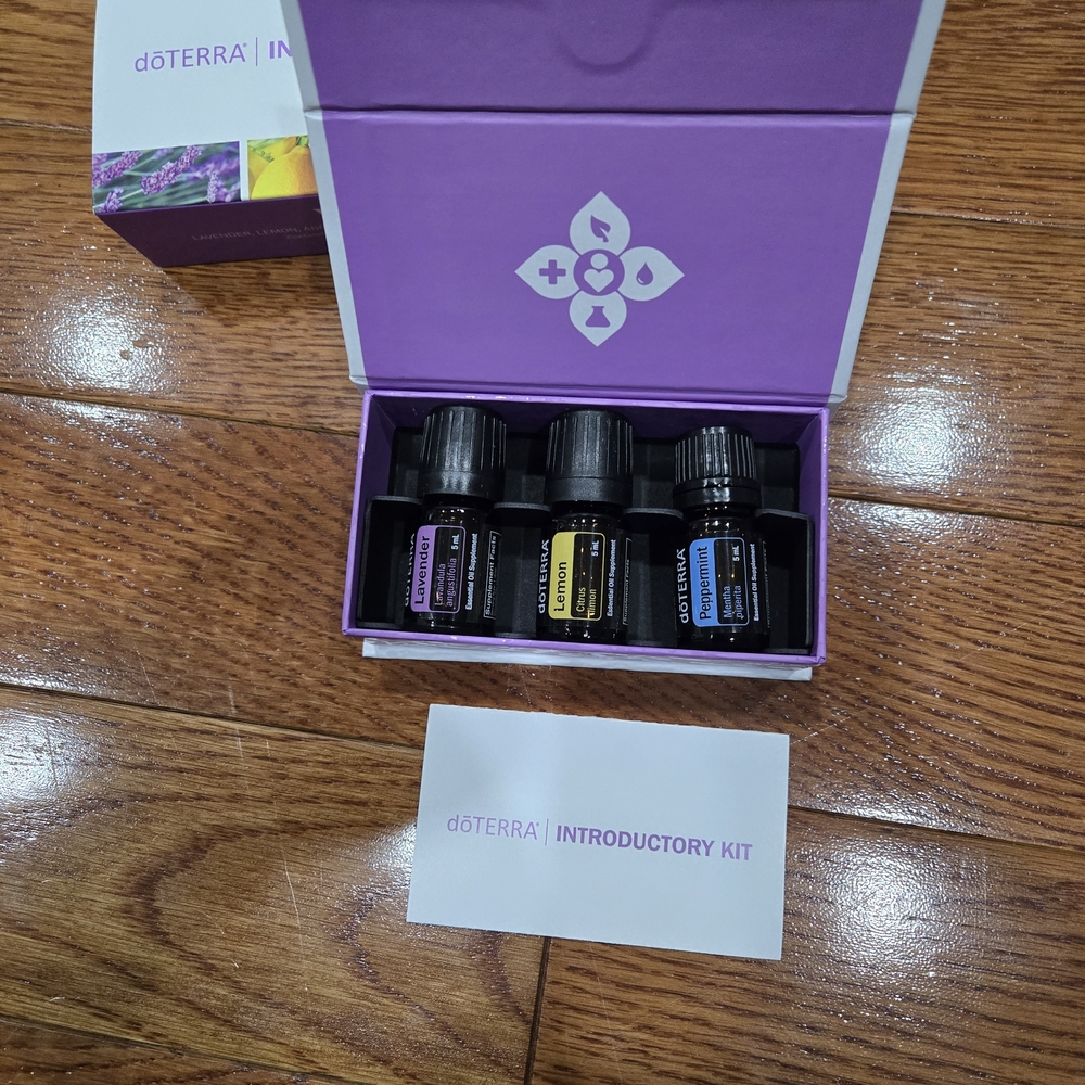 doTERRA Introductory Essential Oils Kit - Purple Box